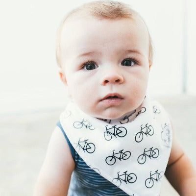 Double triangle scarf