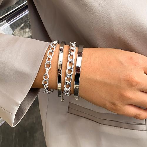 chain-bracelet-set-hollow-design