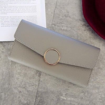 Long wallet with a zipper